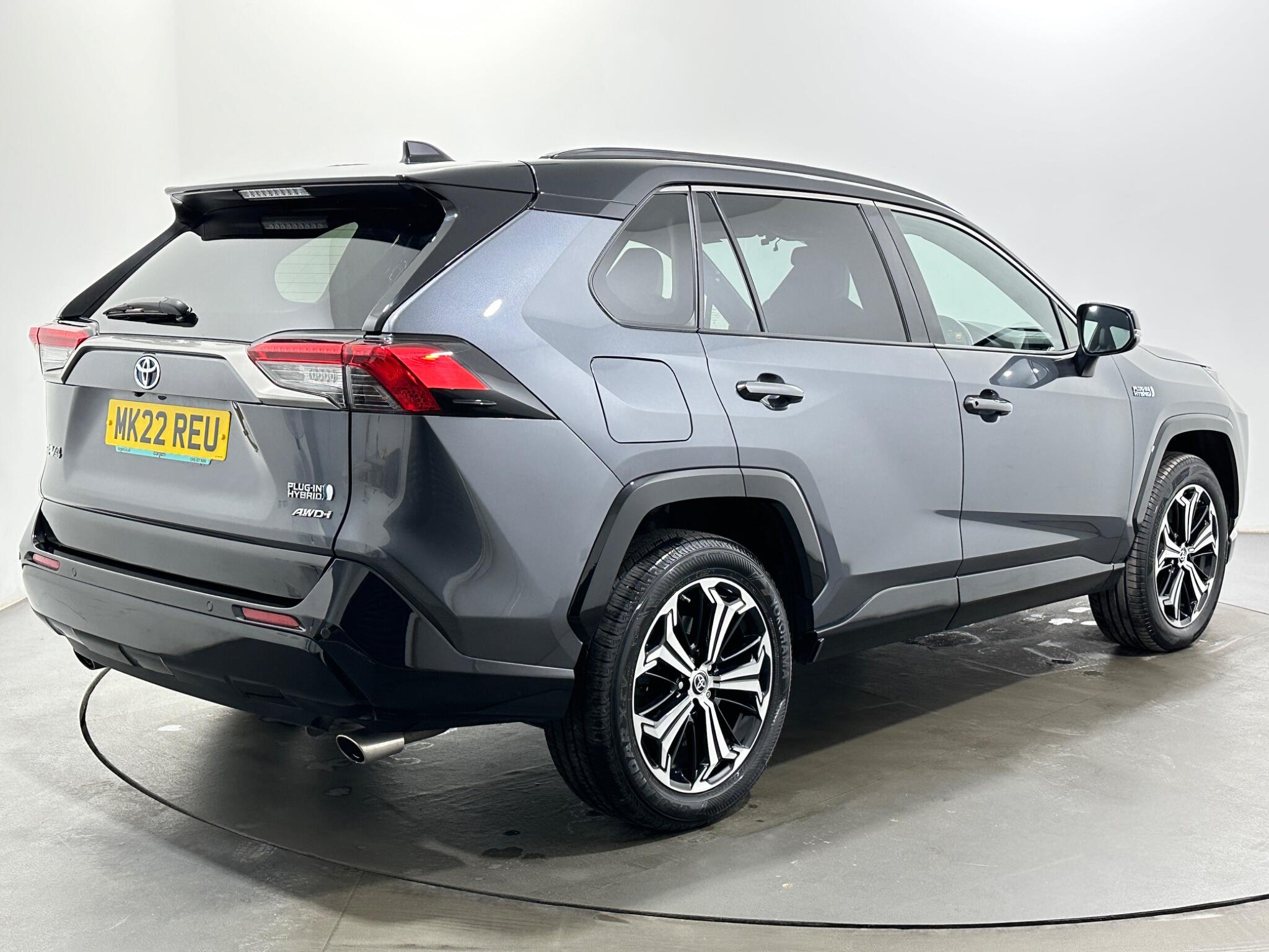Toyota Rav4 view 8
