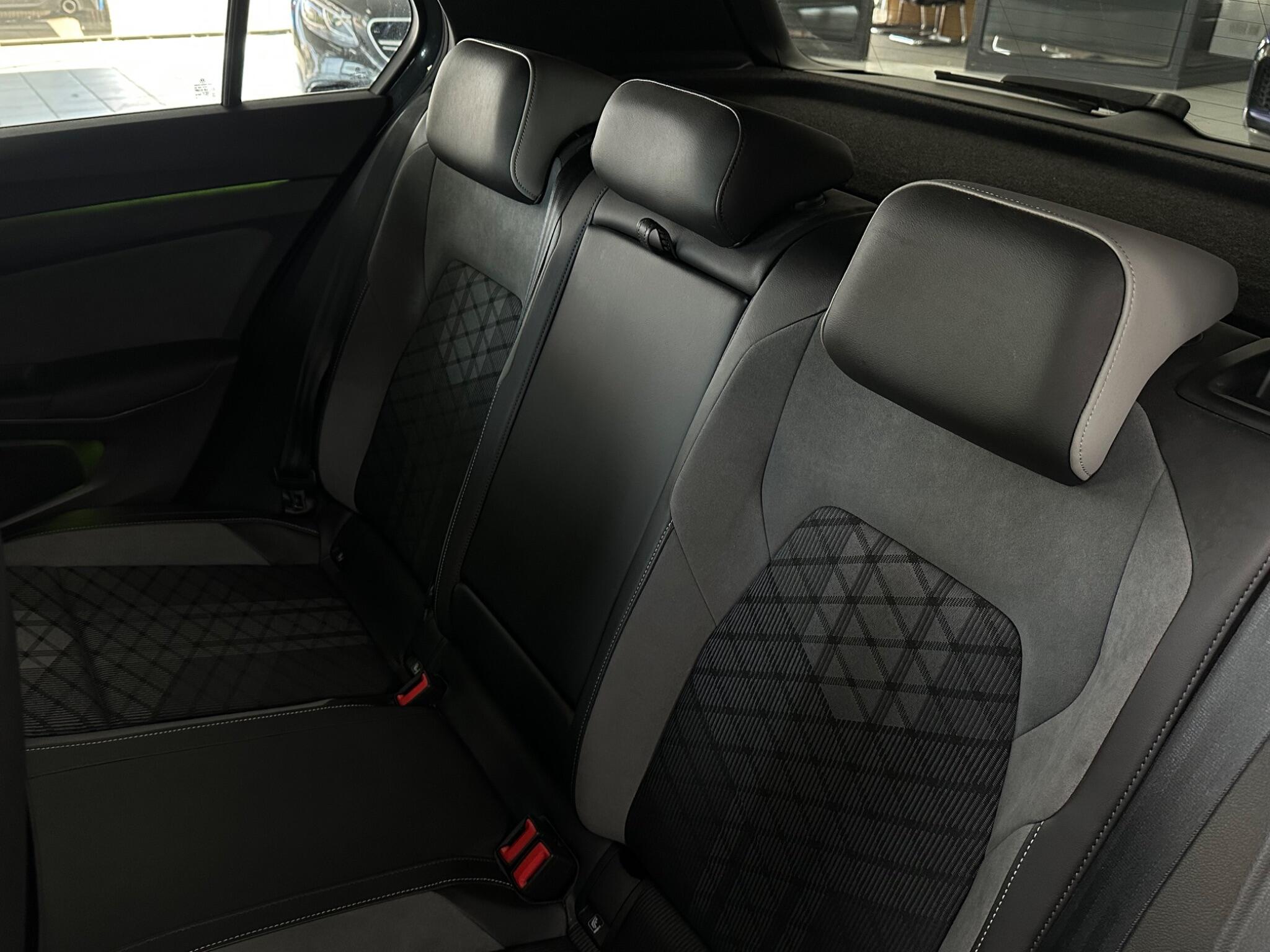 Volkswagen Golf view 38