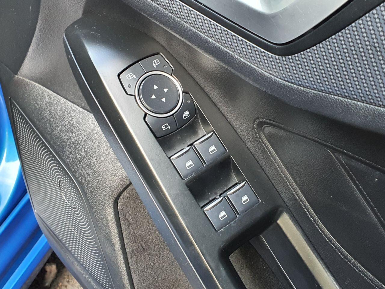 Ford Focus view 30