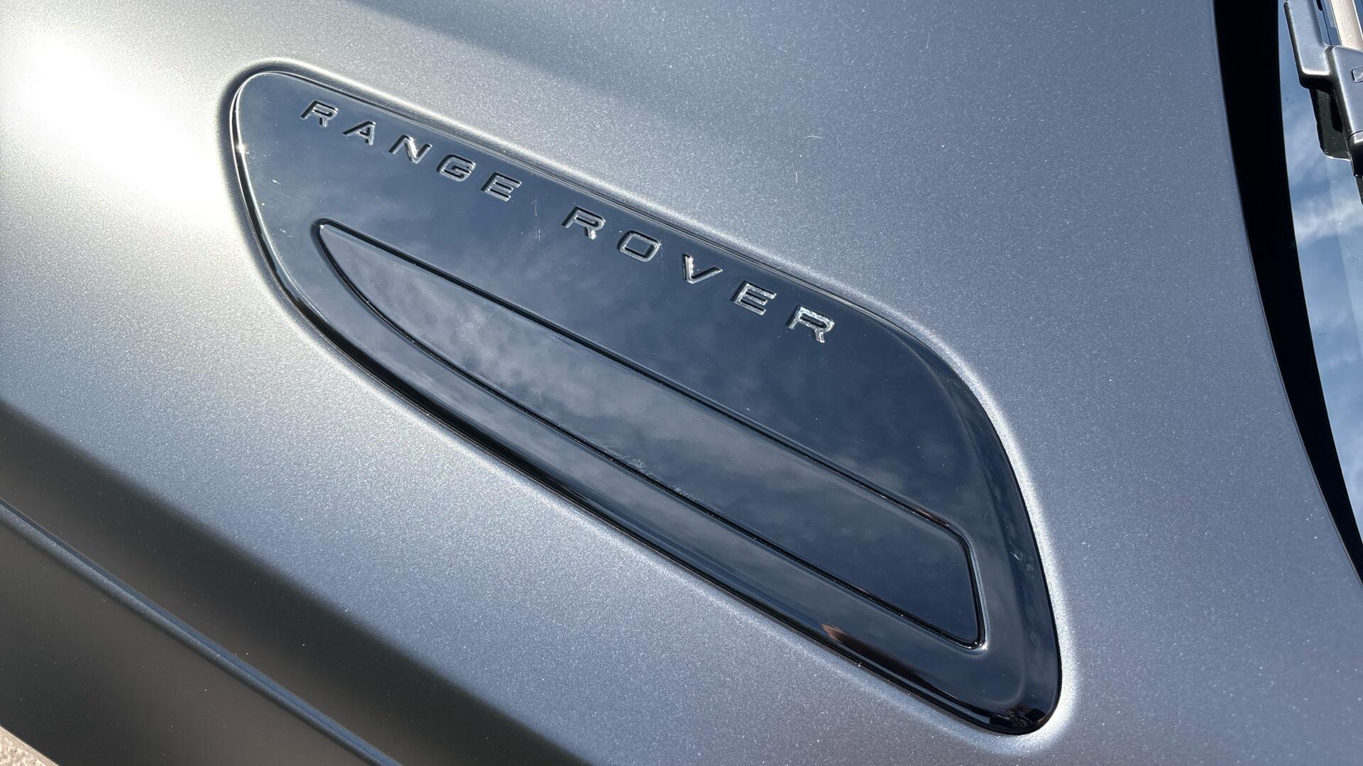 Land Rover Range Rover Velar view 37