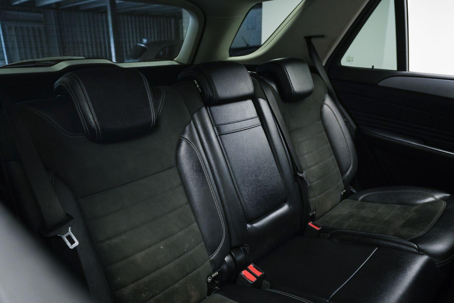 Mercedes-Benz M Class view 13