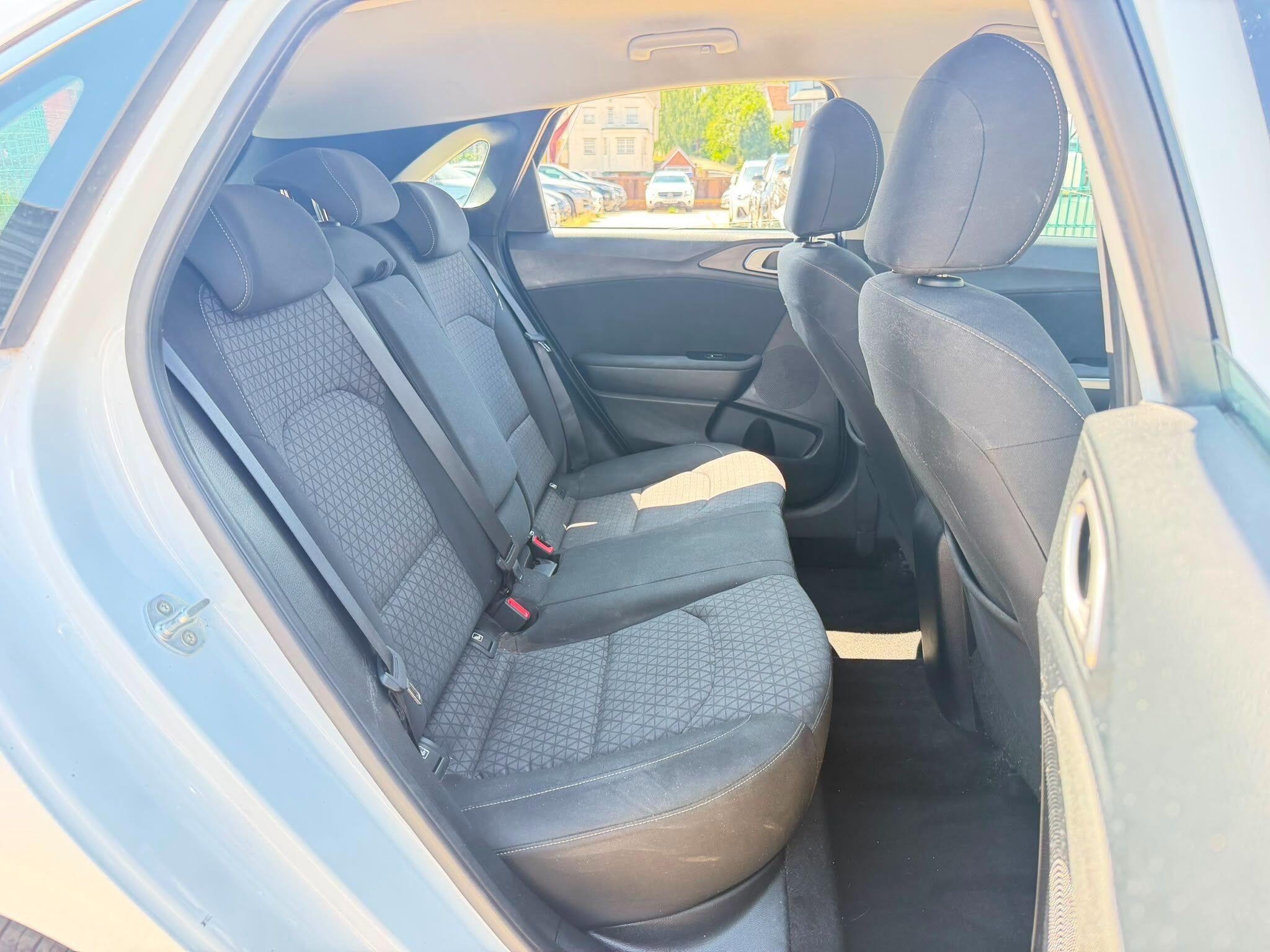 Kia Ceed view 15
