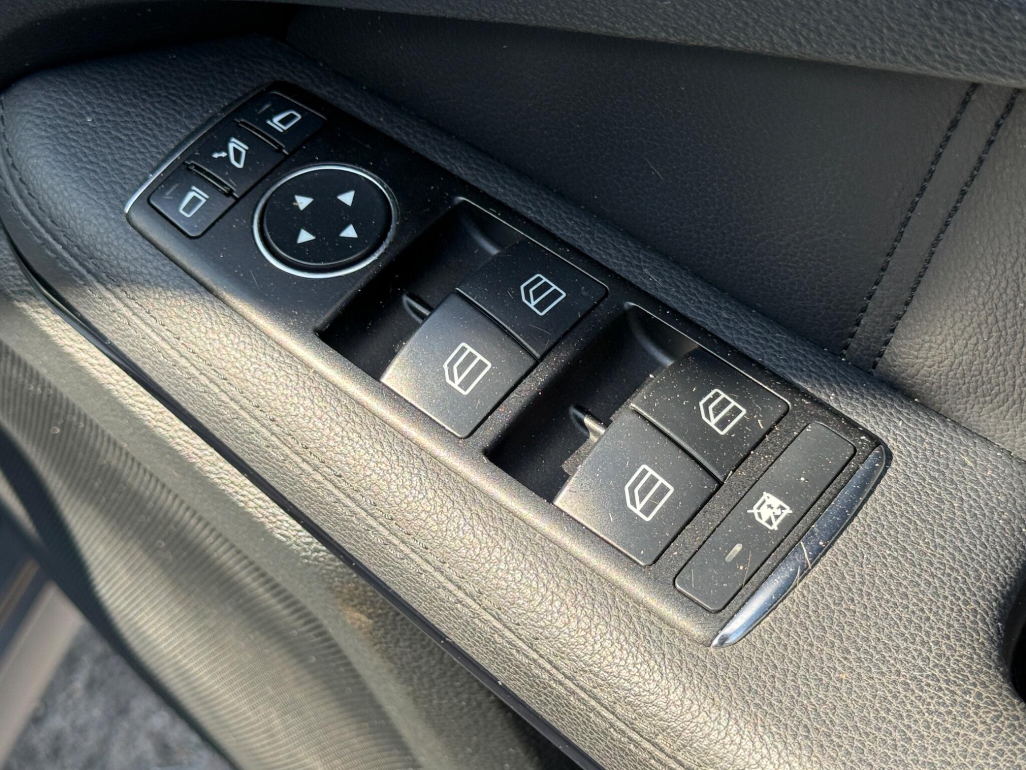 Mercedes-Benz E Class - Image 13