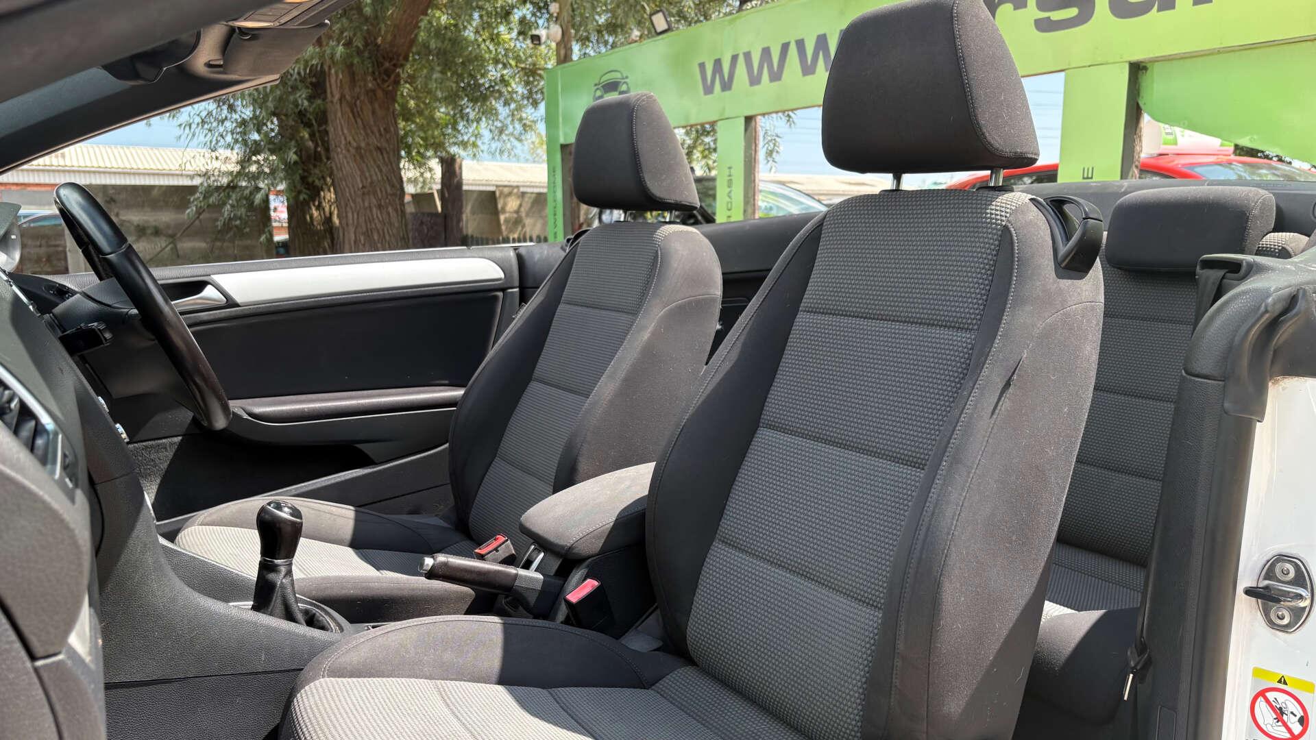 Volkswagen Golf view 19