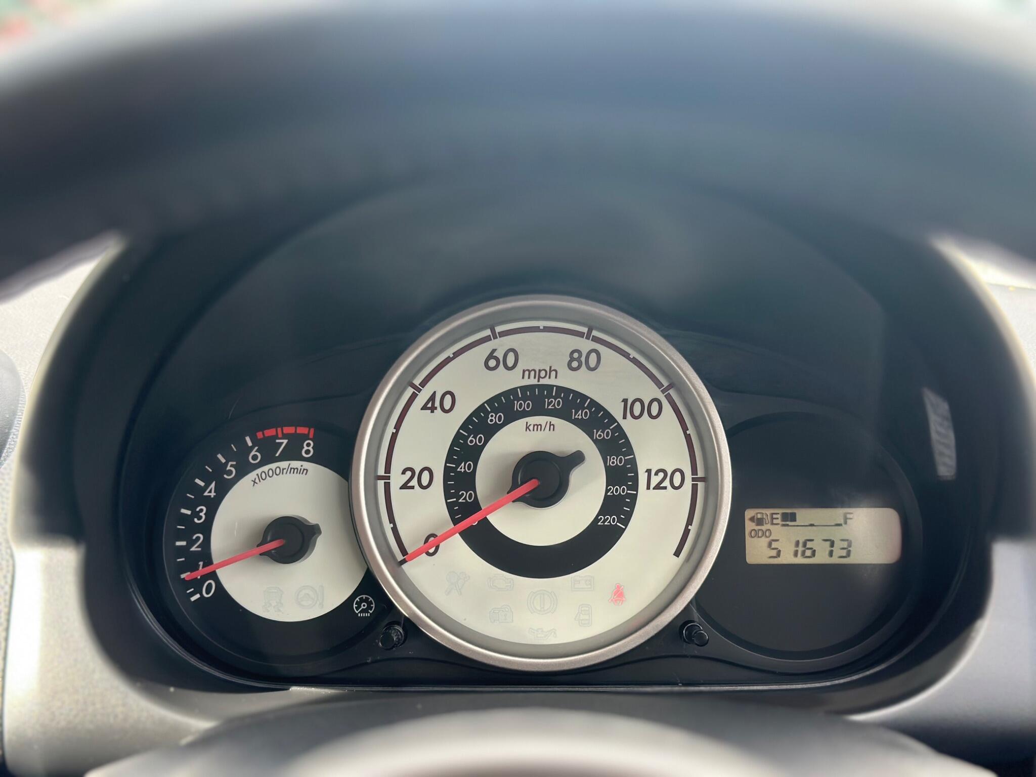 Mazda Mazda2 view 29