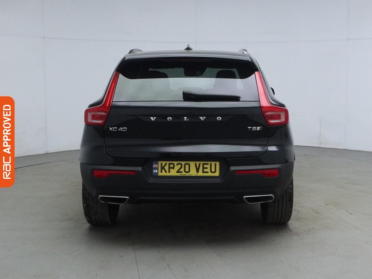 Volvo XC40 view 8