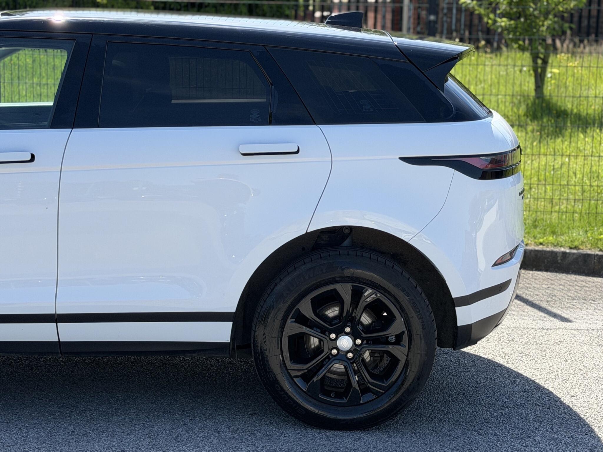 Land Rover Range Rover Evoque view 29