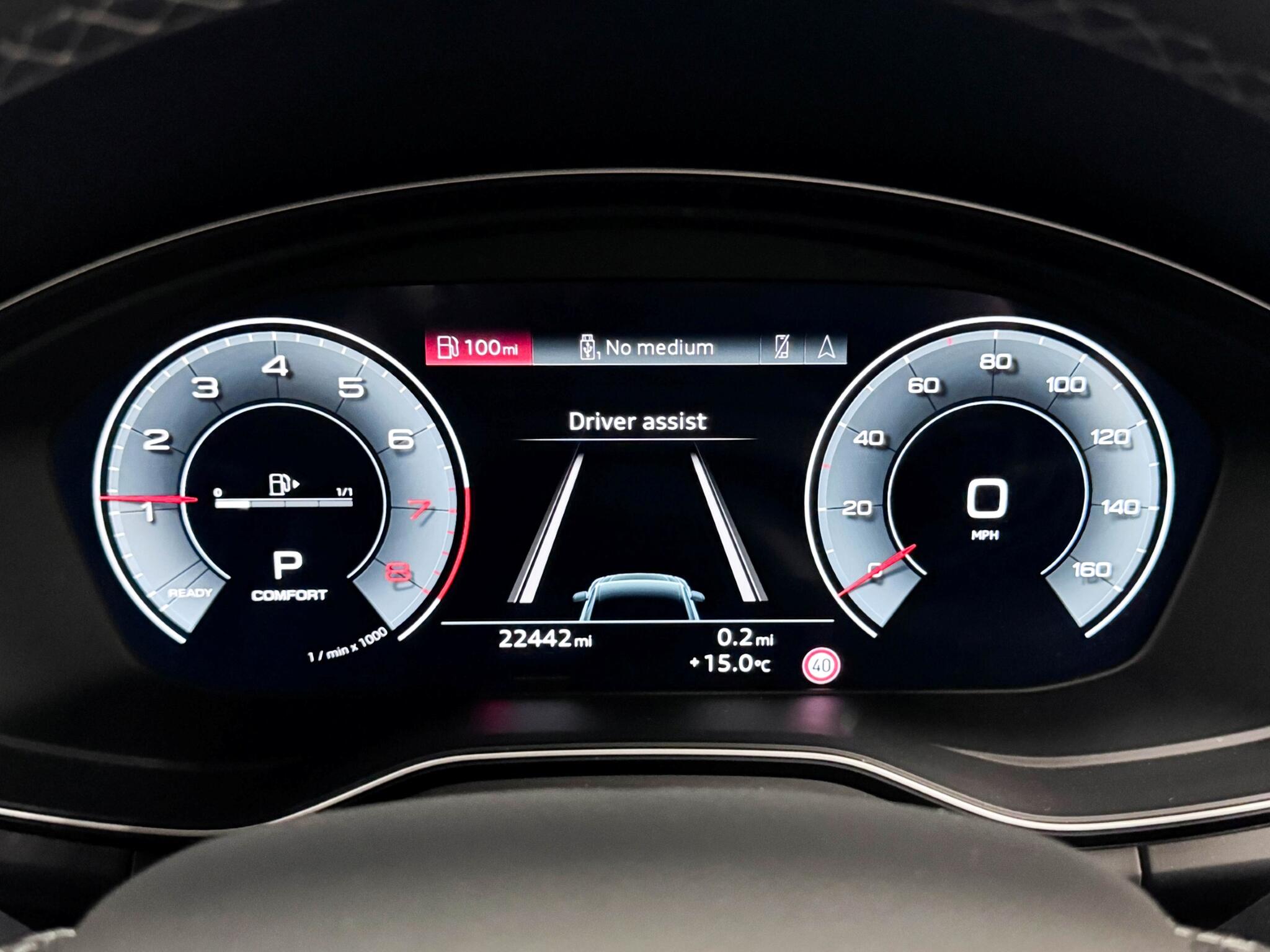 Audi Q5 view 18