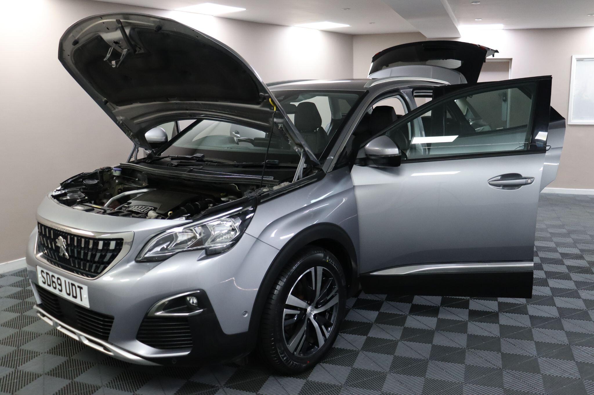 Peugeot 3008 view 16
