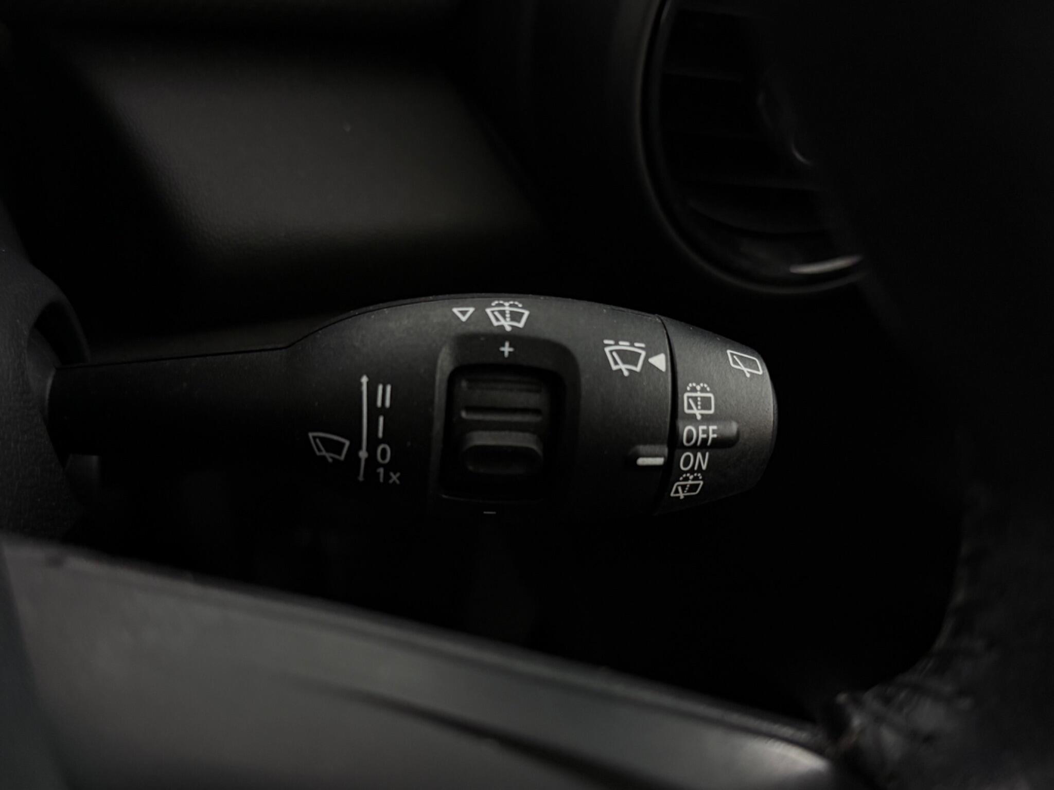 Mini Hatch view 16