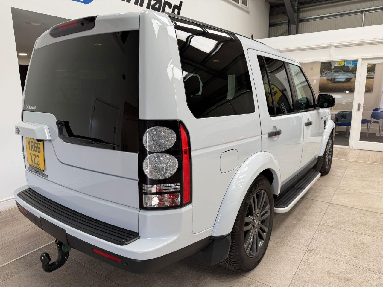 Land Rover Discovery 4 view 43