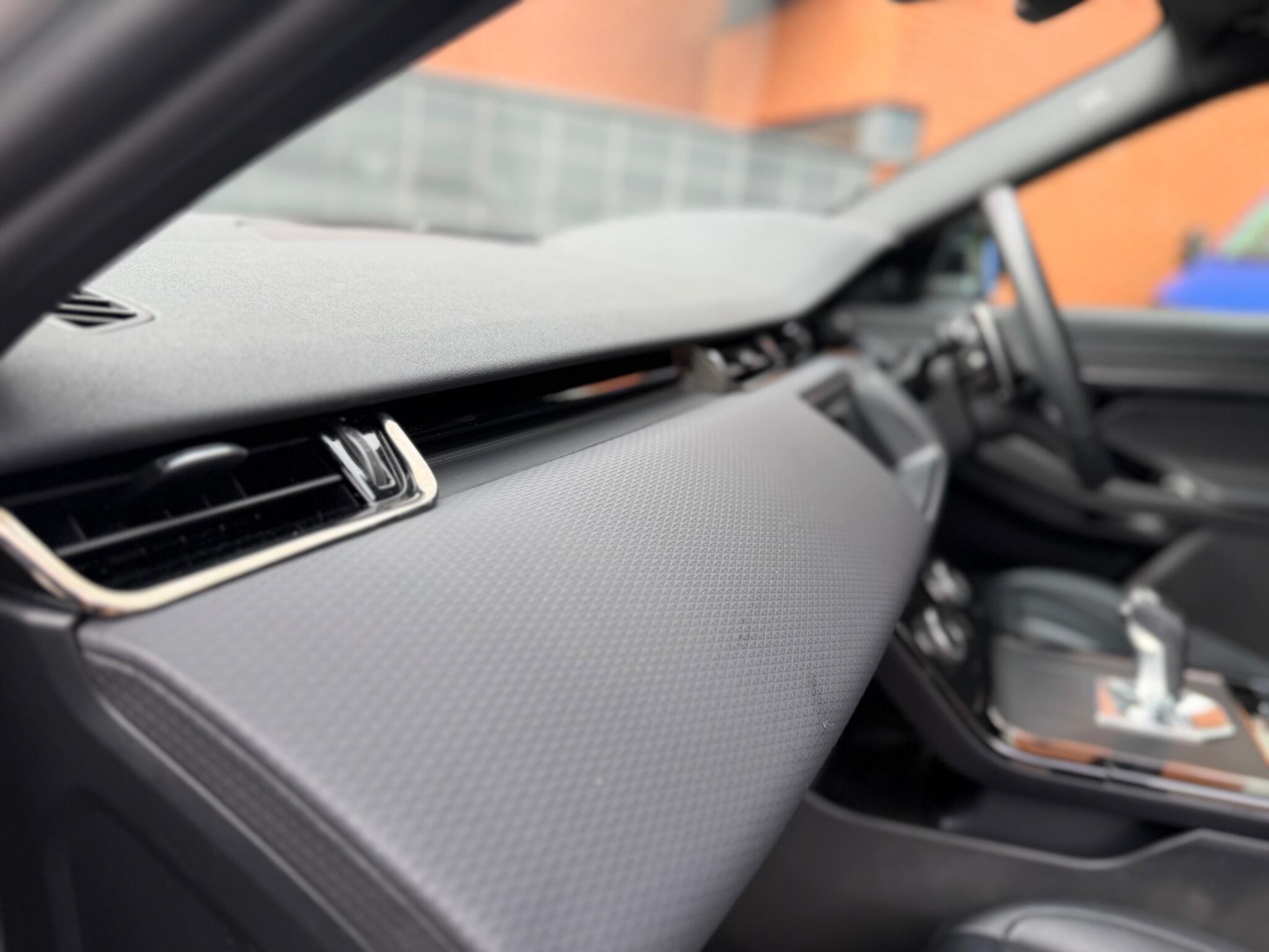 Land Rover Range Rover Evoque view 38