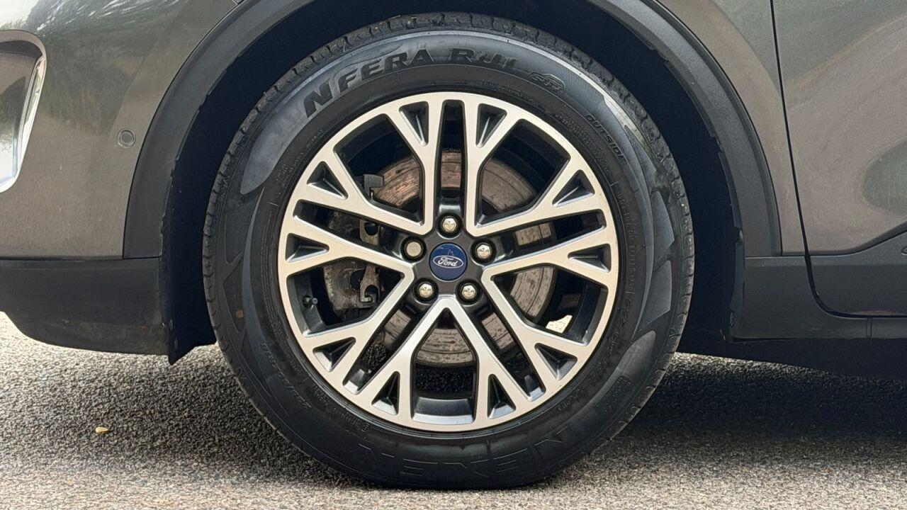 Ford Kuga view 52
