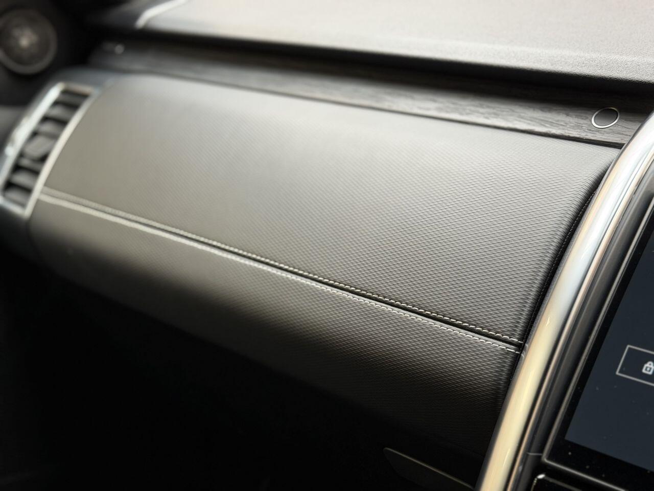 Land Rover Discovery 3 view 36