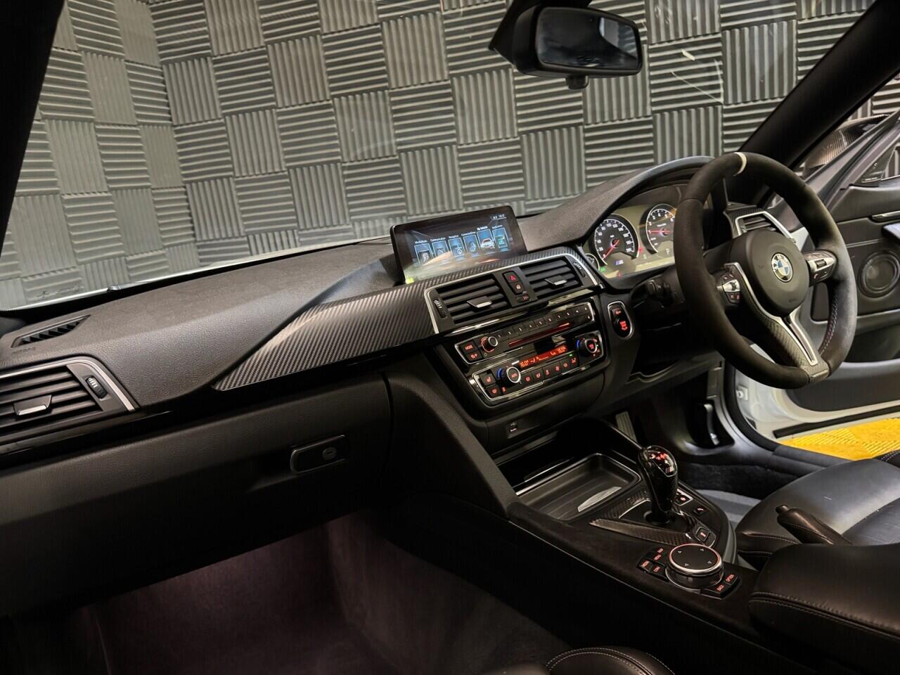 BMW M4 view 16