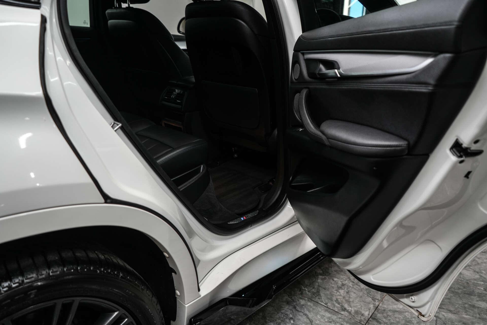 BMW X6 view 22