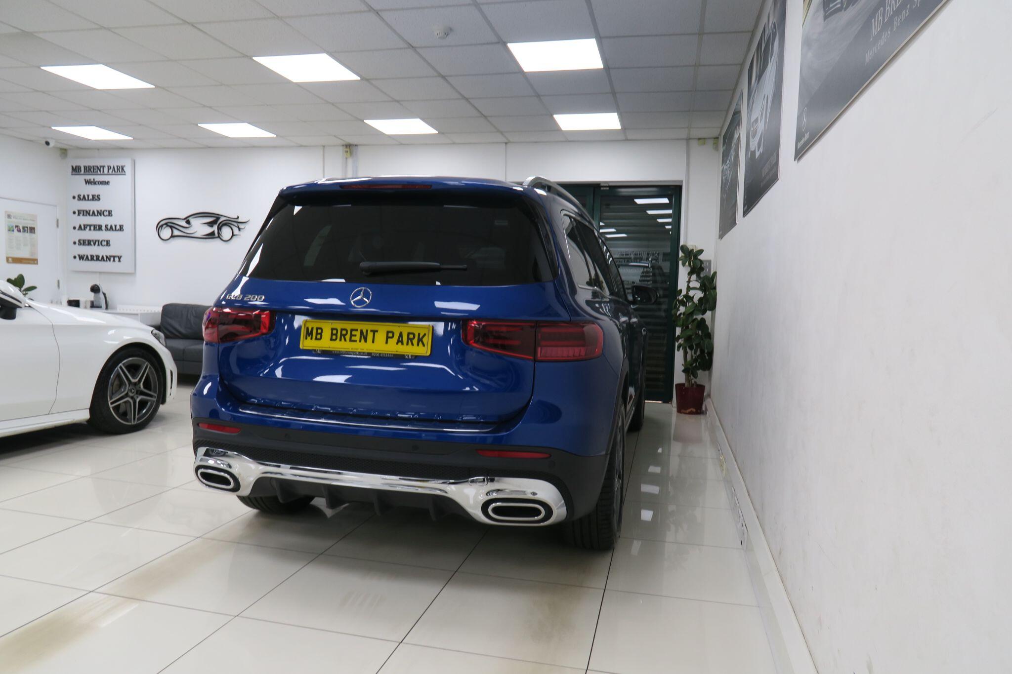 Mercedes-Benz GLB view 7