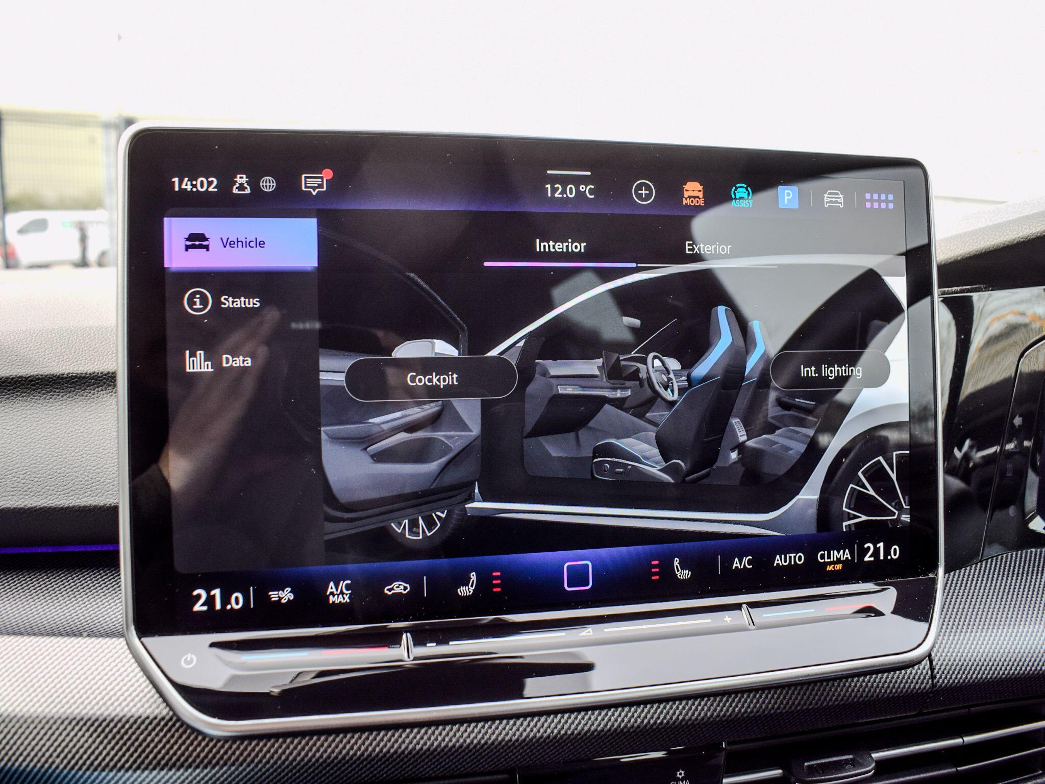 Volkswagen Golf view 24
