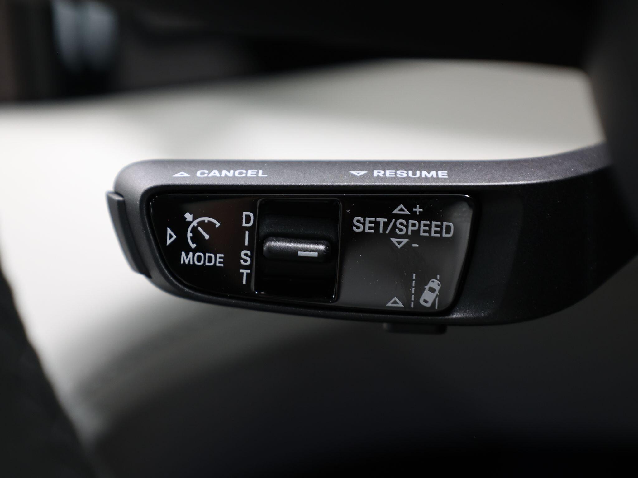 Porsche Taycan view 13