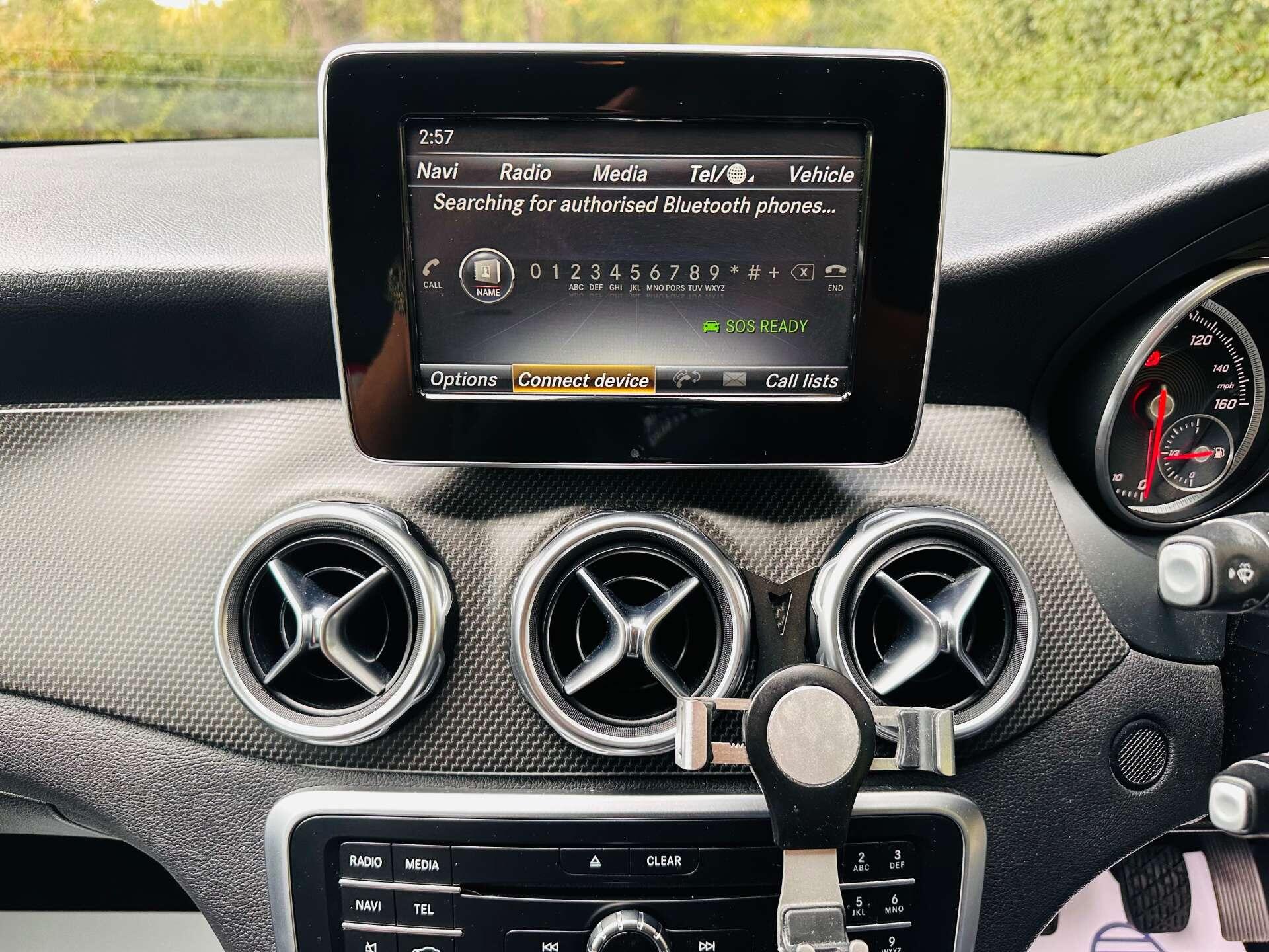 Mercedes-Benz Gla view 12