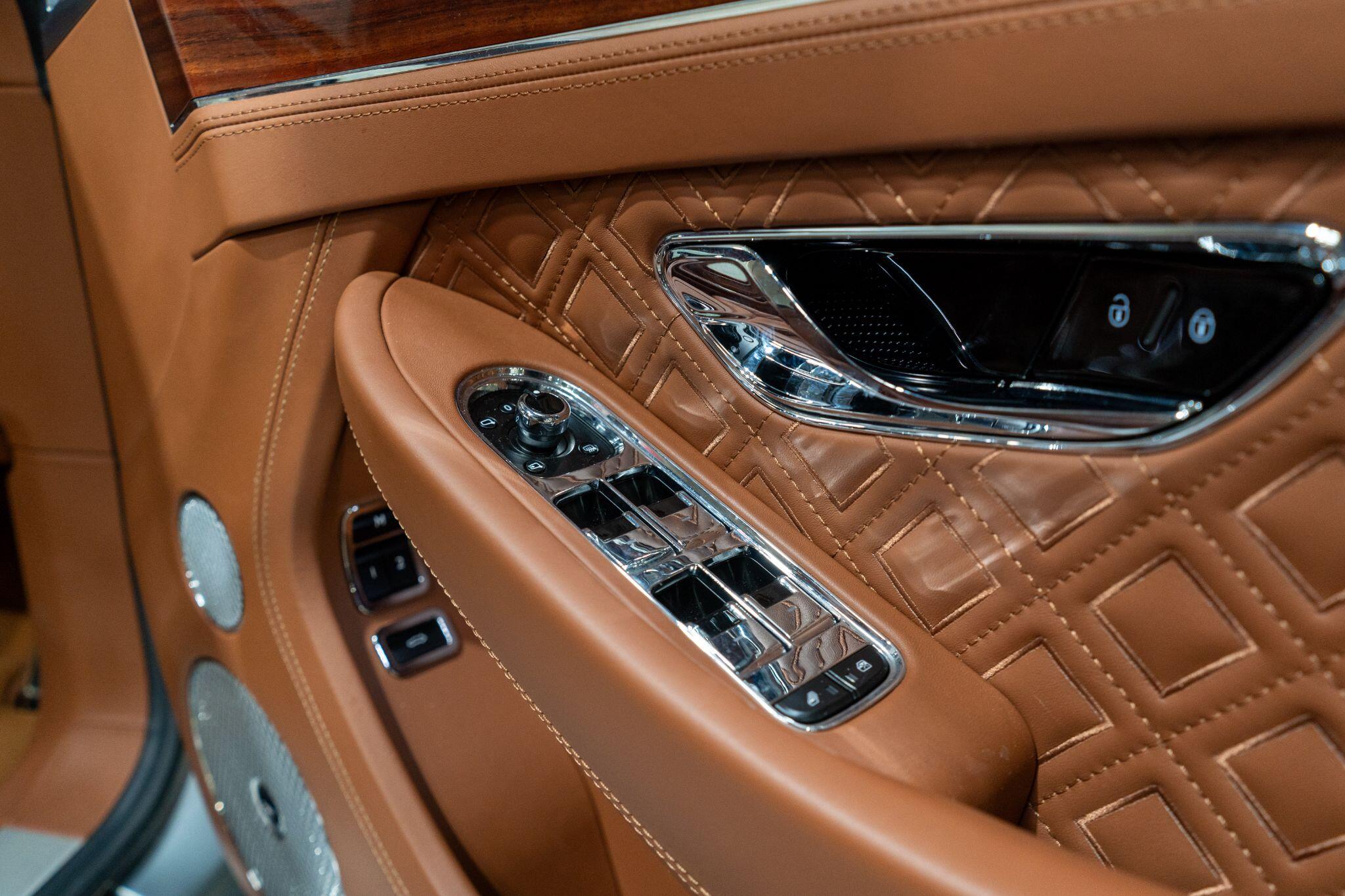 Bentley Continental view 36