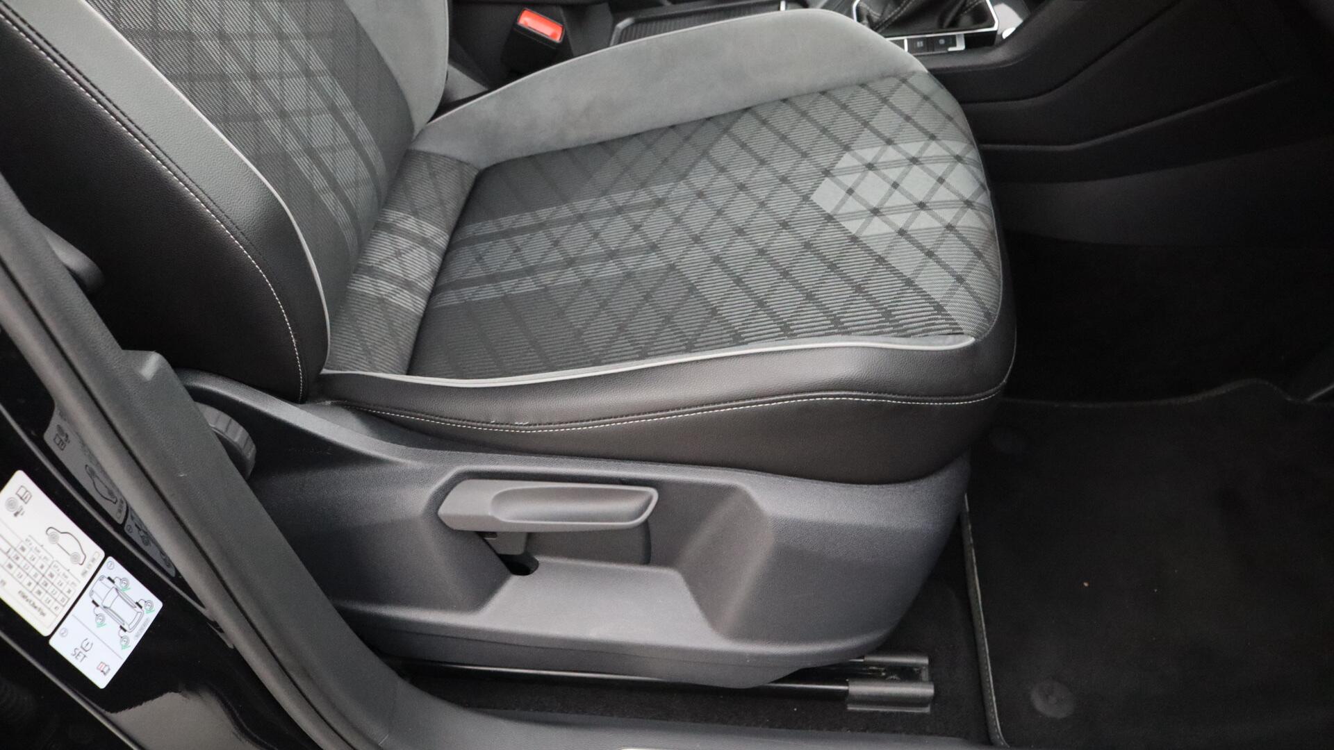 Volkswagen Tiguan view 24