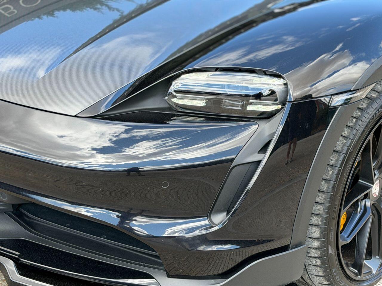Porsche Taycan view 15
