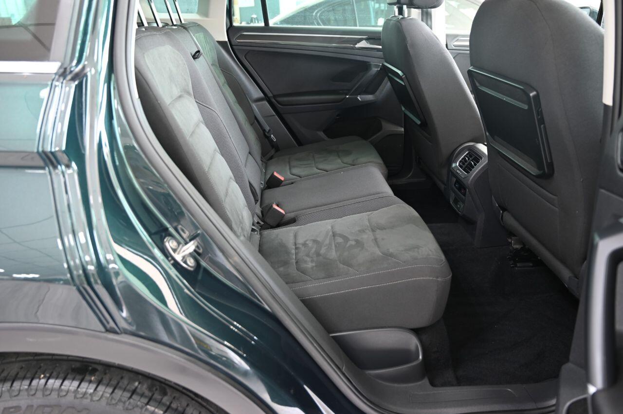 Volkswagen Tiguan view 16