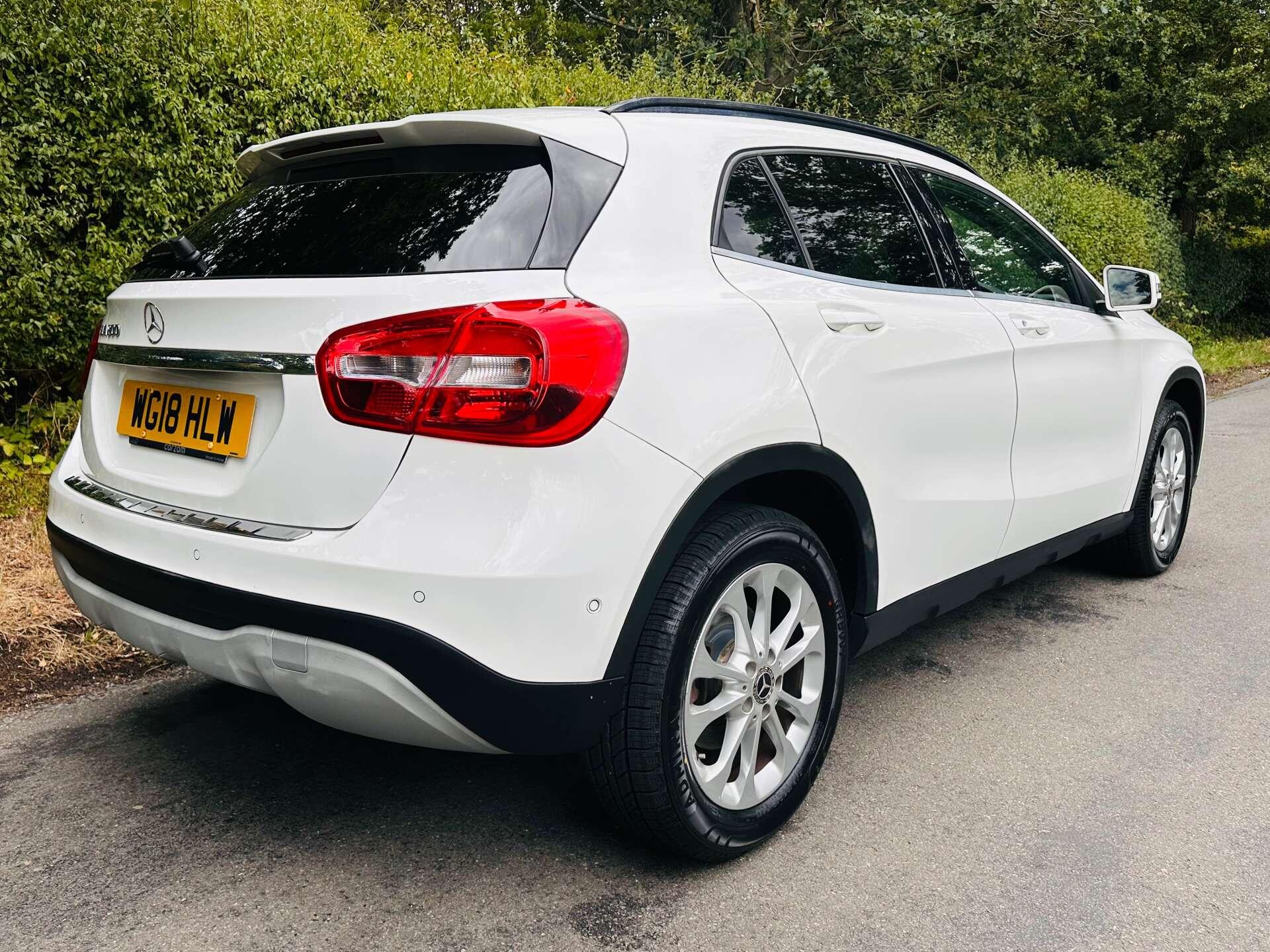 Mercedes-Benz Gla view 39