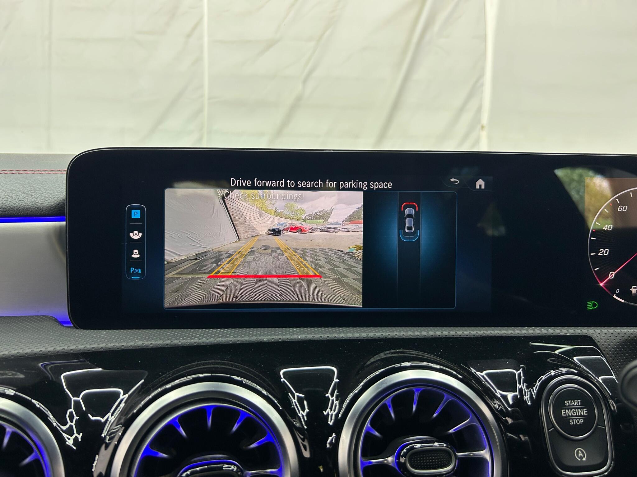 Mercedes-Benz Cla view 37