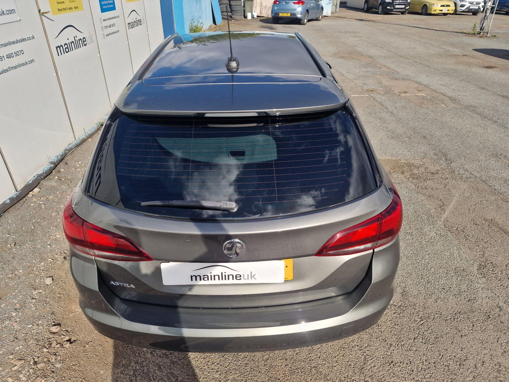 Vauxhall Astra view 17