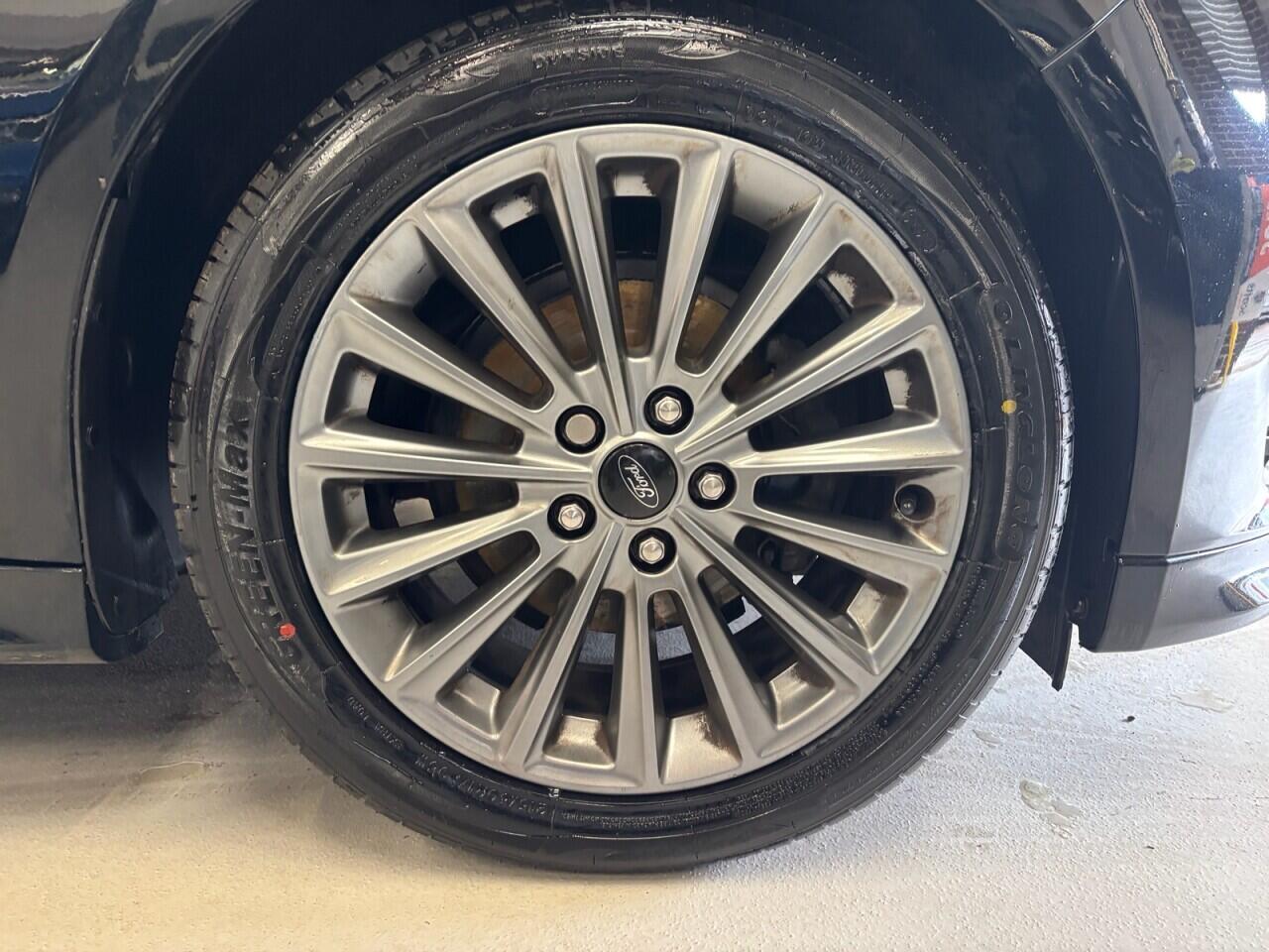 Ford Focus view 11