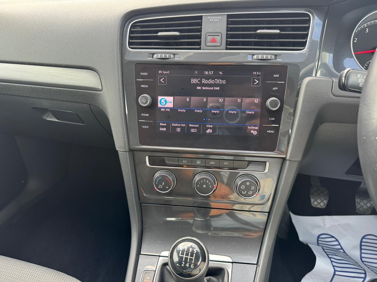 2018 Volkswagen Golf 1.5 TSI EVO SE Nav Euro 6 (s/s) 5dr • 98,000 miles image 29