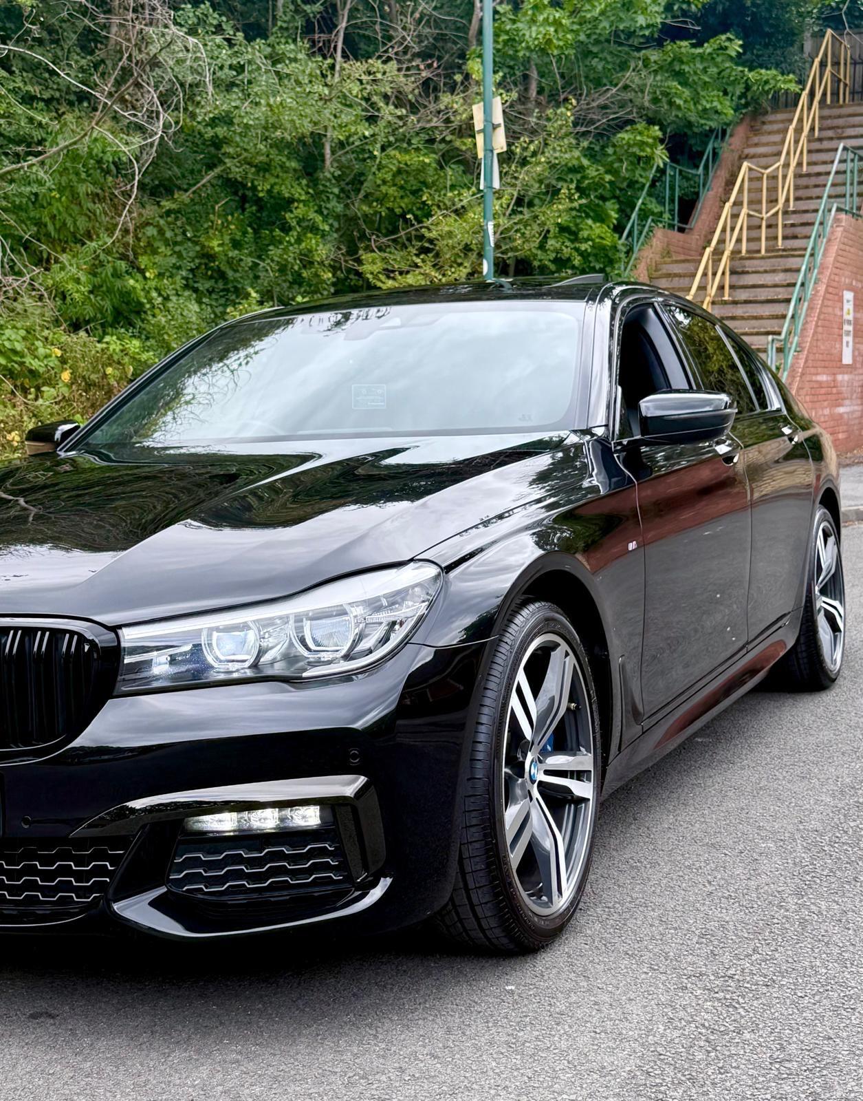 BMW 7 Series view 96