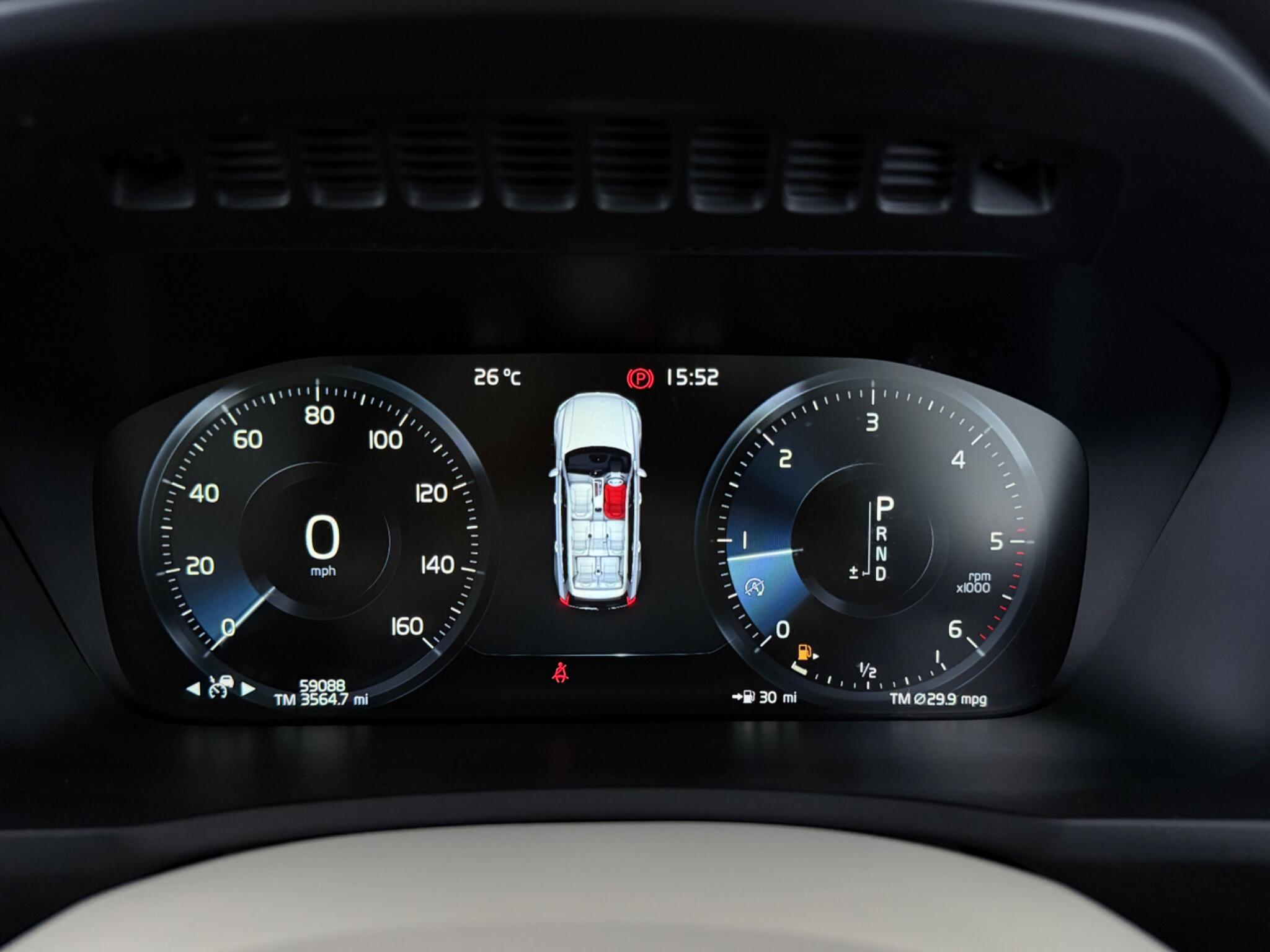 Volvo XC90 view 15