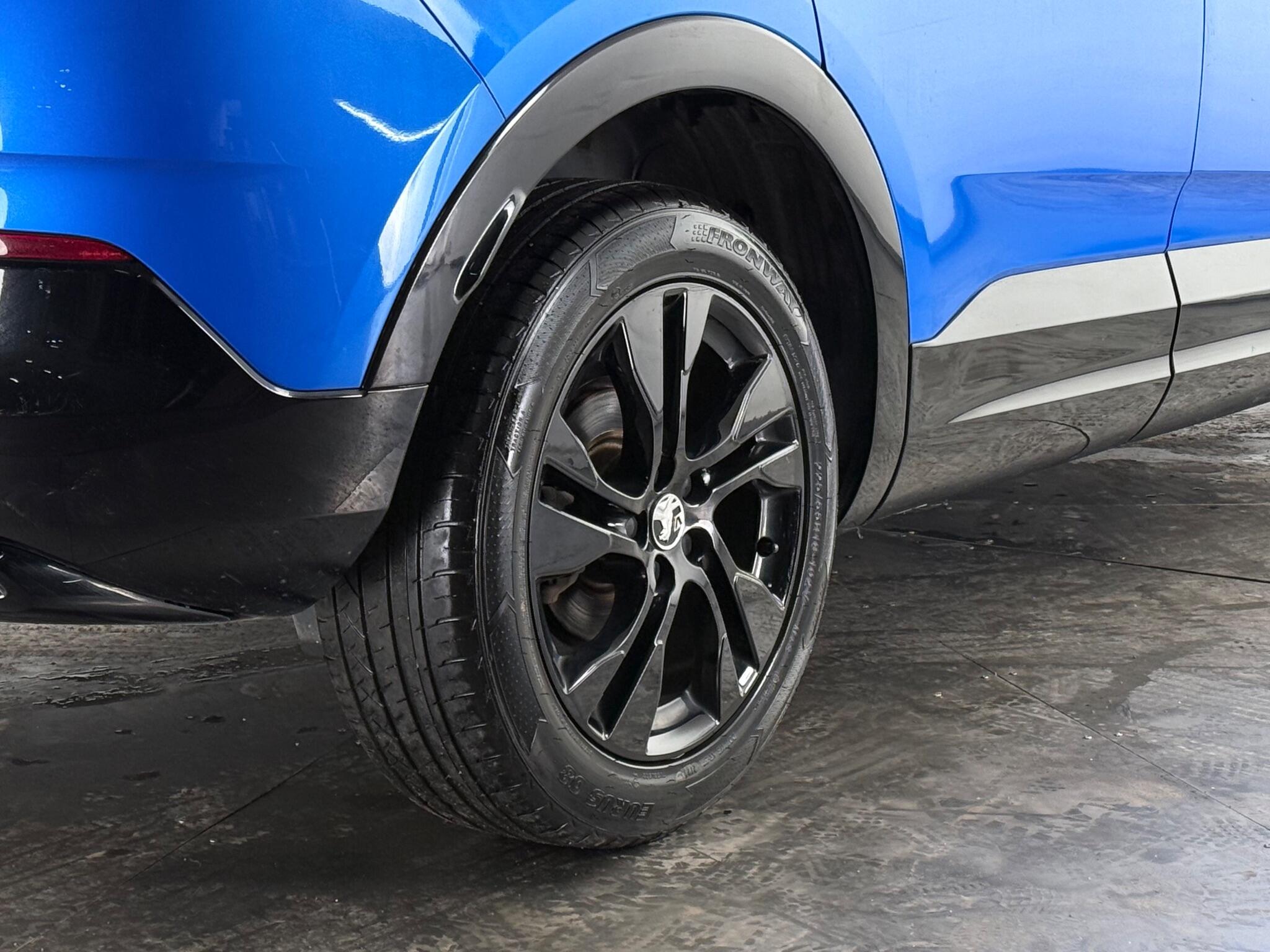 Vauxhall Grandland view 11