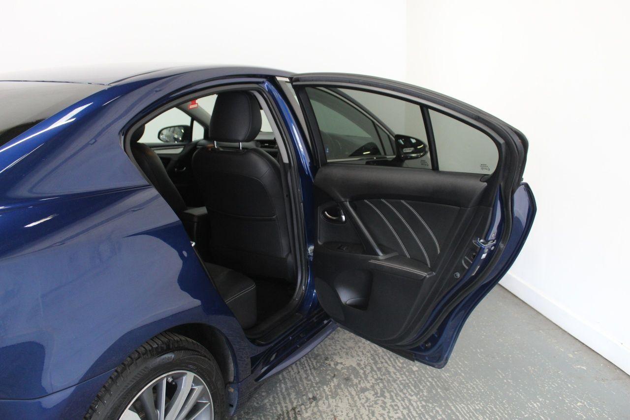 Toyota Avensis view 27