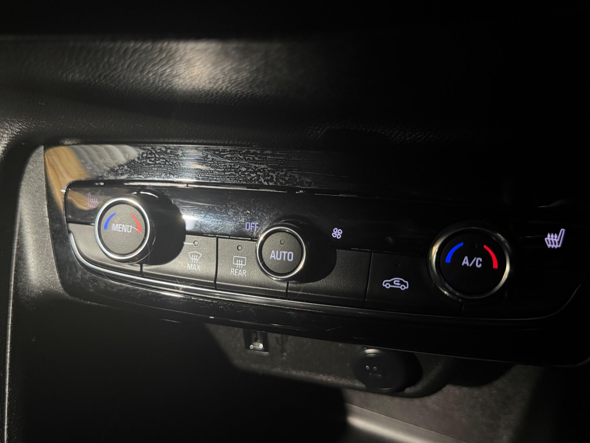 Vauxhall Corsa view 28