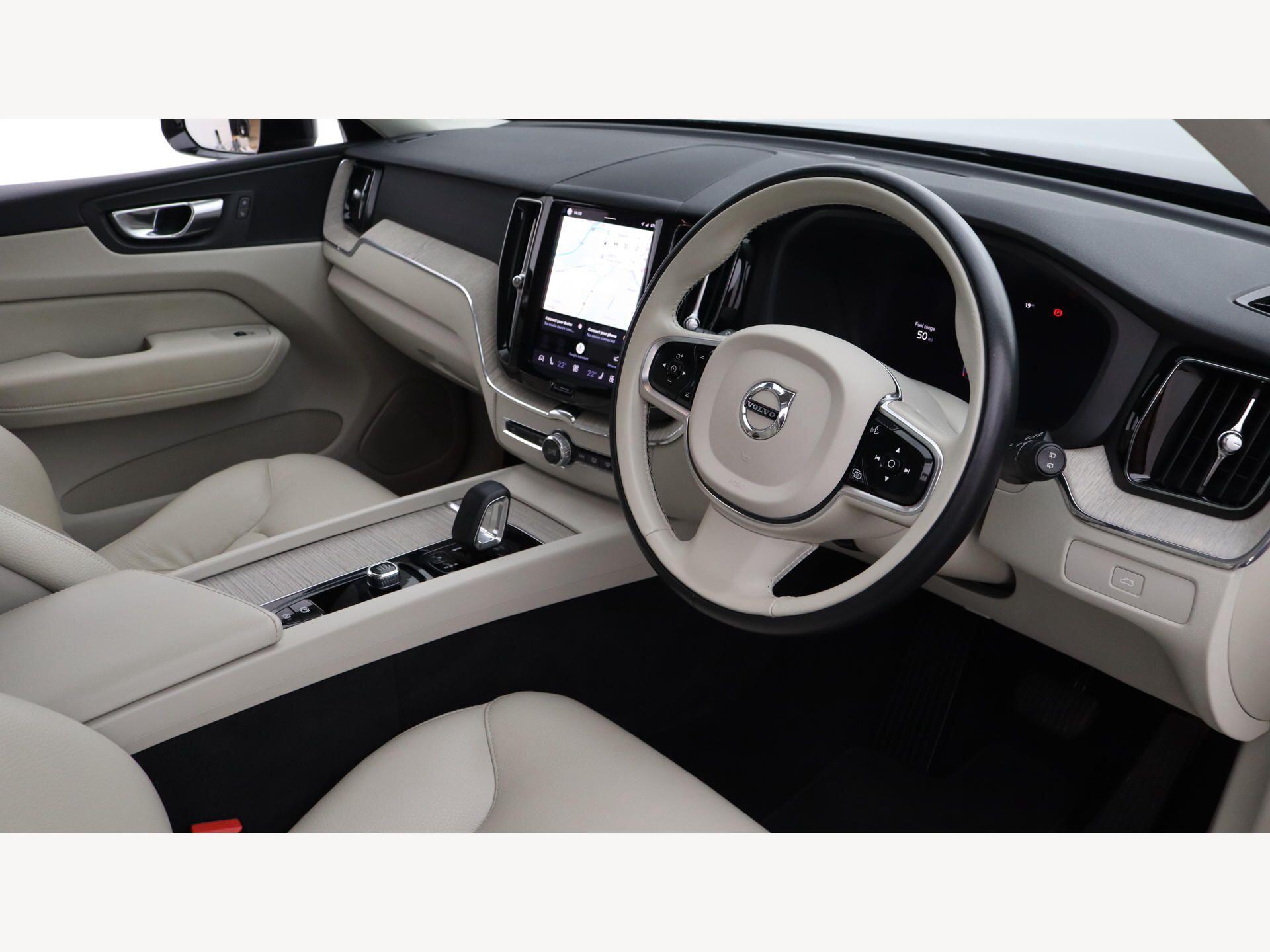Volvo XC60 view 5
