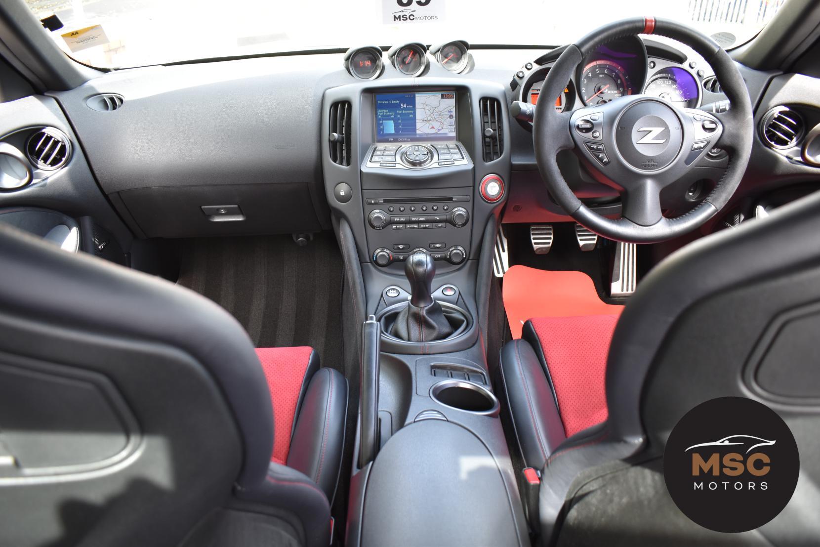 Nissan 370 Z view 44