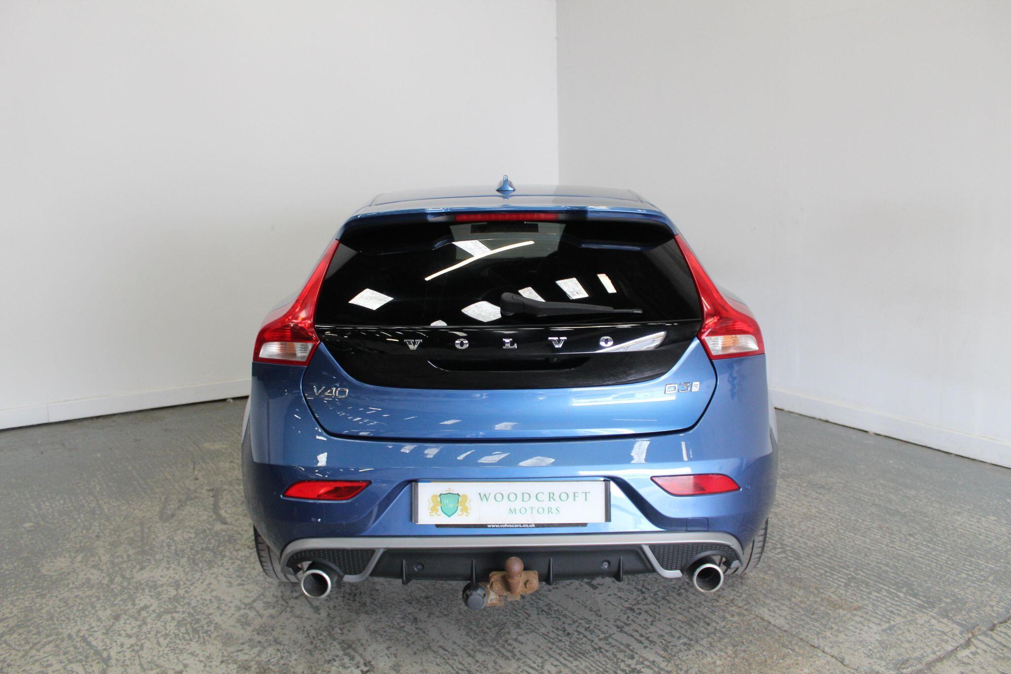 Volvo V40 view 14