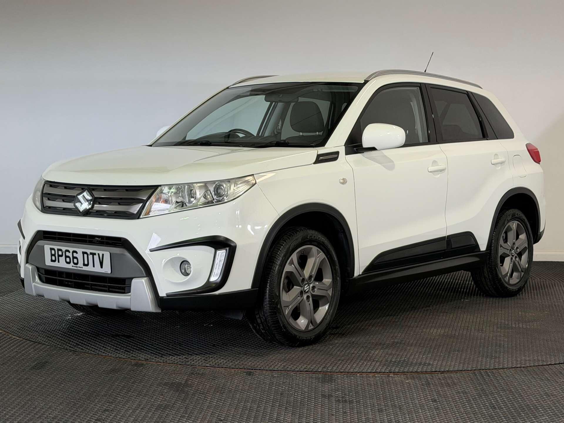 Suzuki Vitara view 3