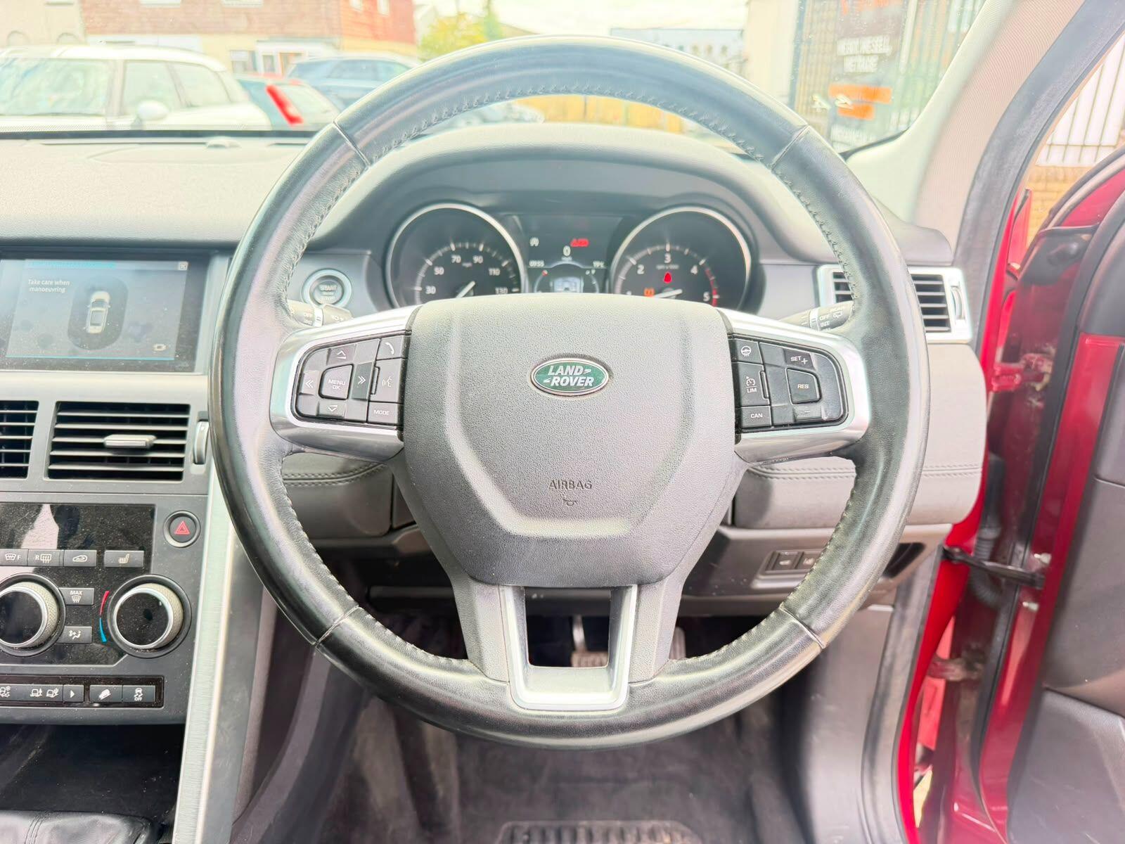 Land Rover Discovery Sport view 27