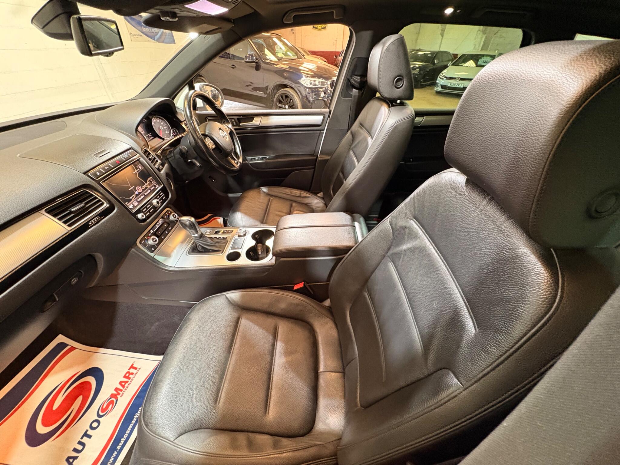 Volkswagen Touareg view 31
