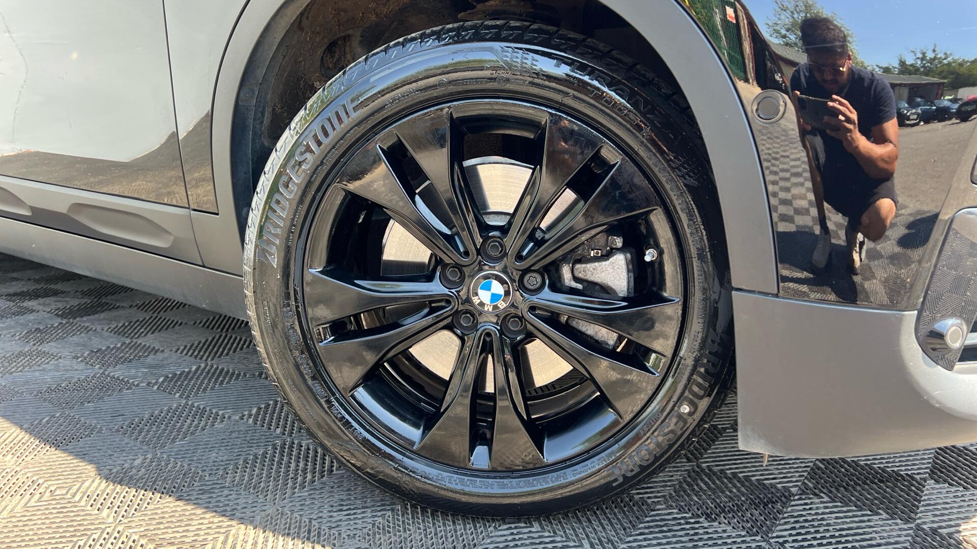 BMW X2 view 25