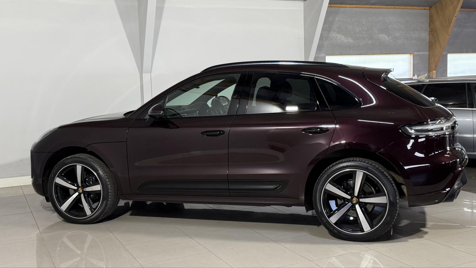 Porsche Macan view 7