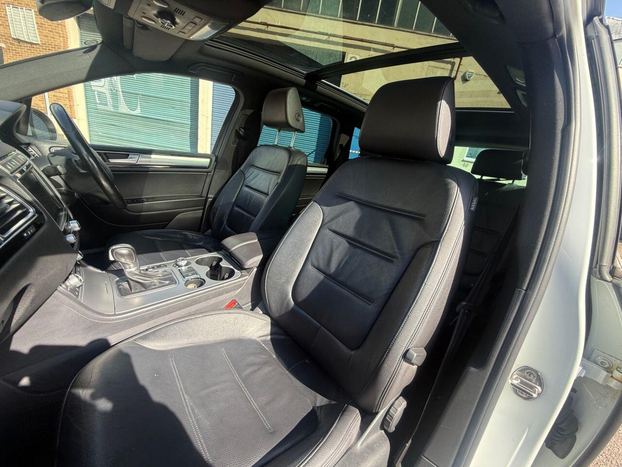 Volkswagen Touareg view 36