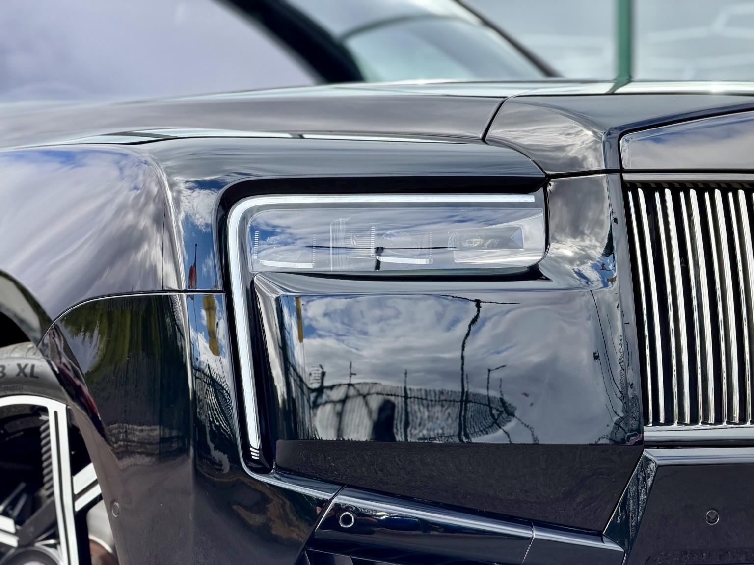 Rolls-Royce Cullinan view 12