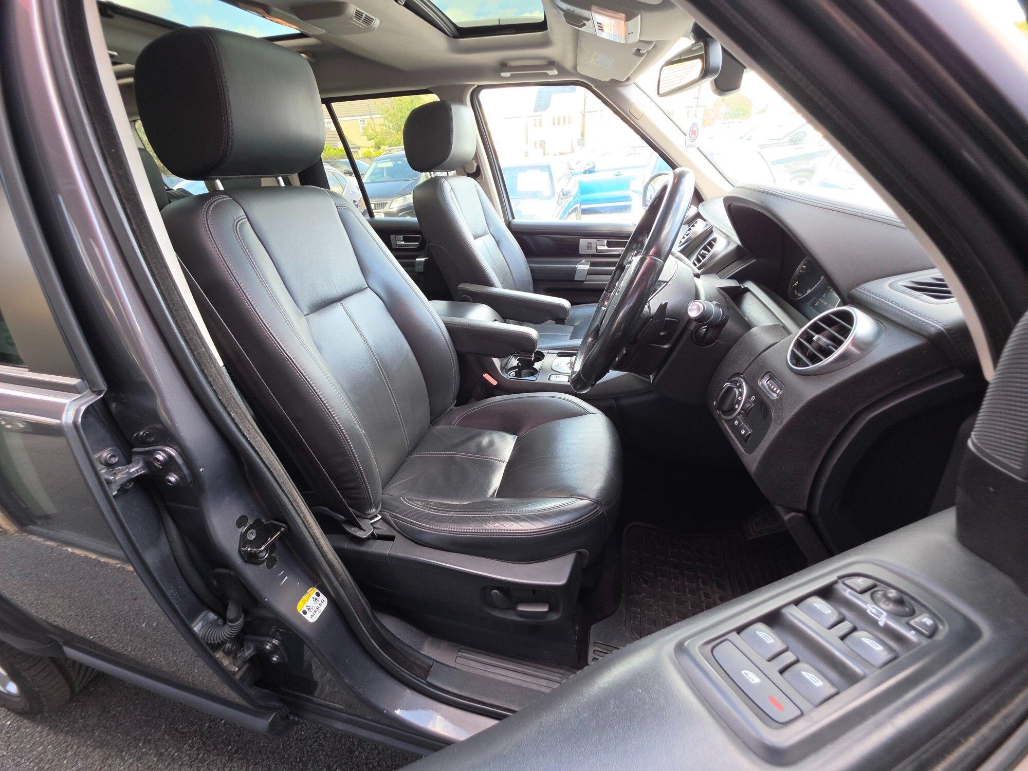 Land Rover Discovery view 27