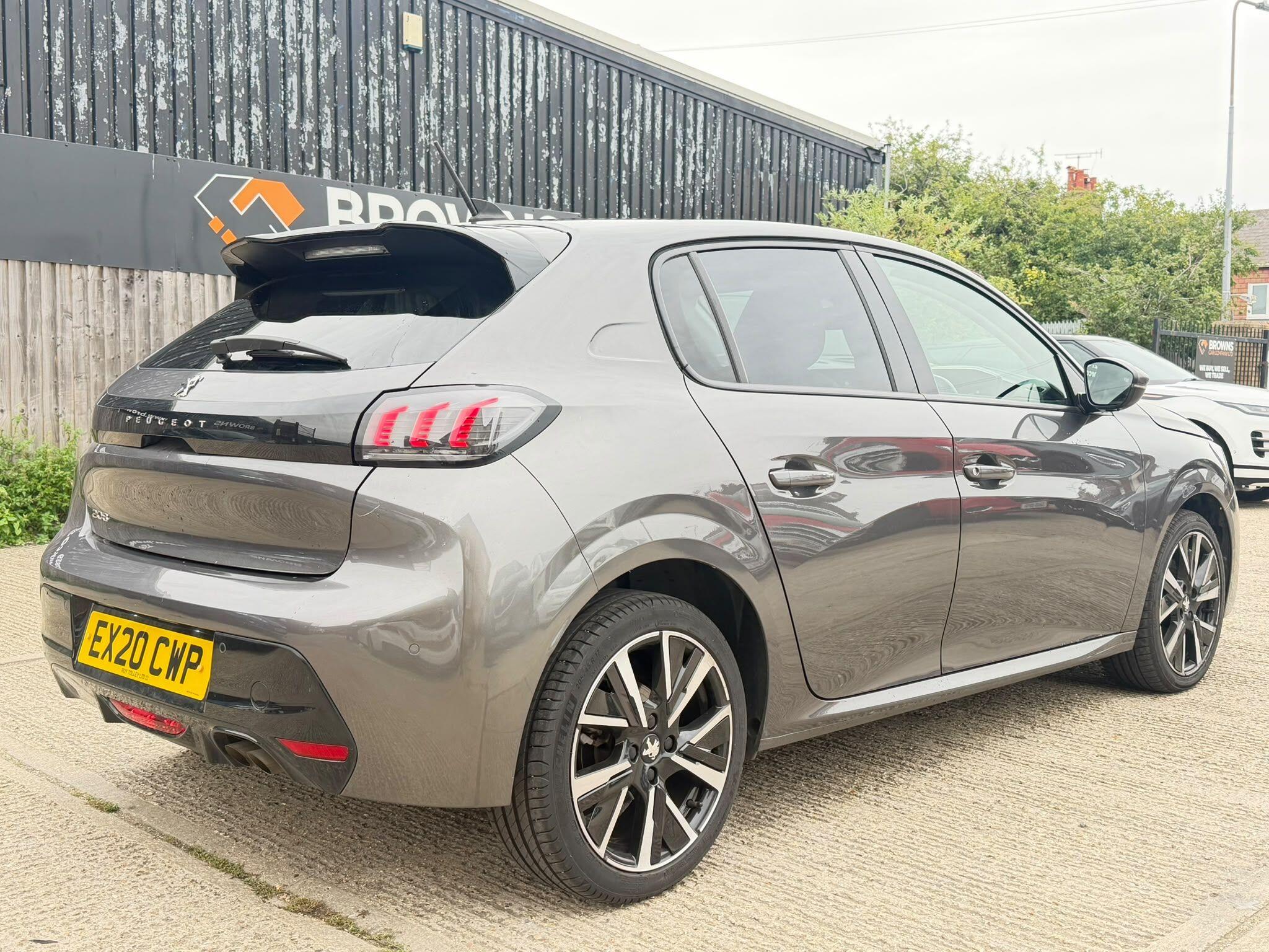 Peugeot 208 view 8